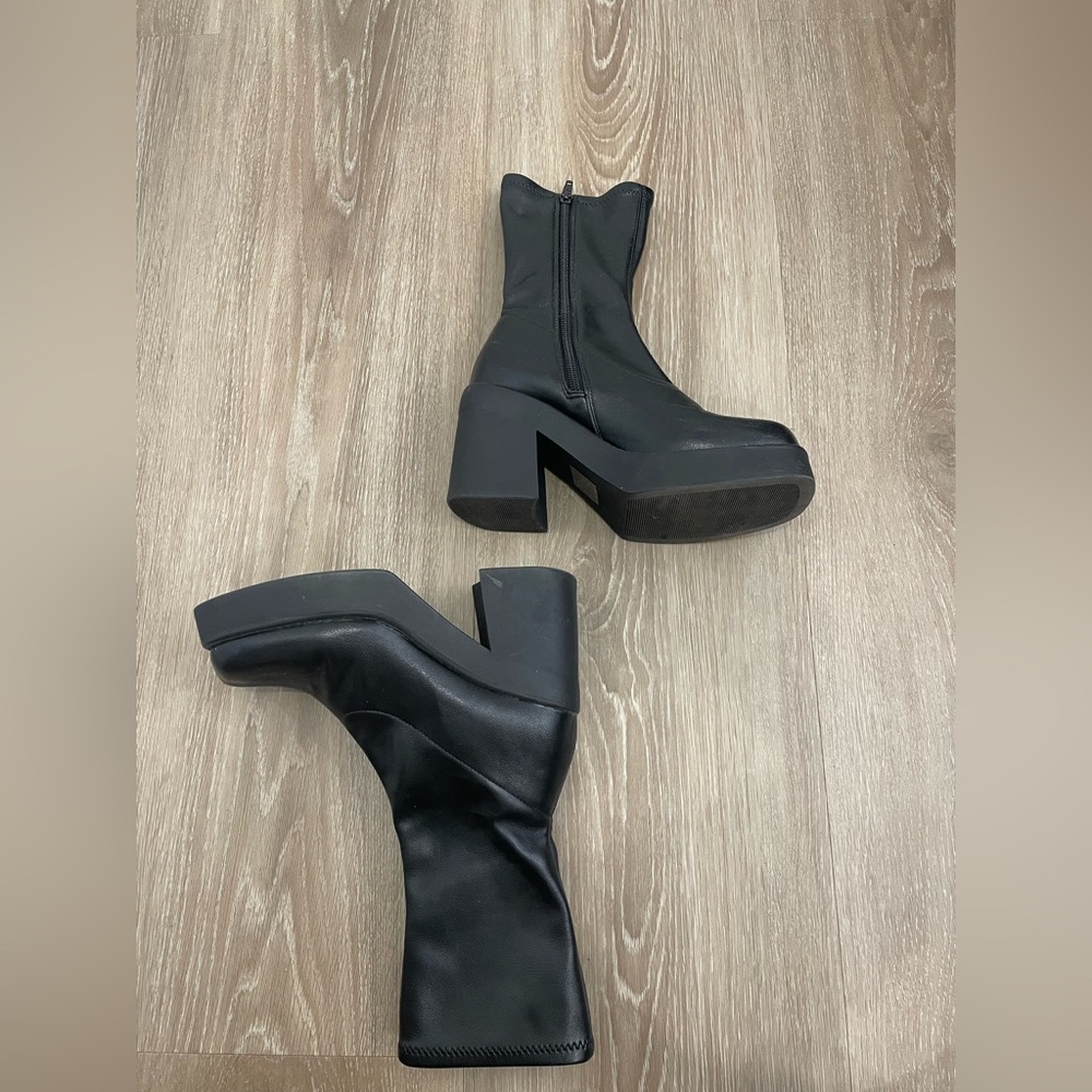 Platform boots